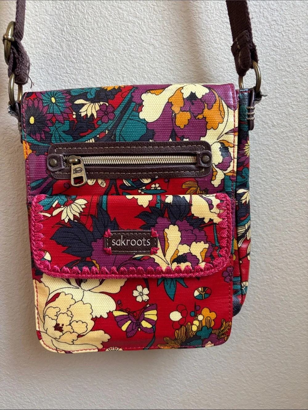 Sakroots Floral Crossbody Bag 🌸
